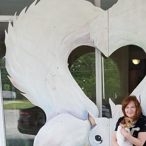 Meet your Posher, Laura